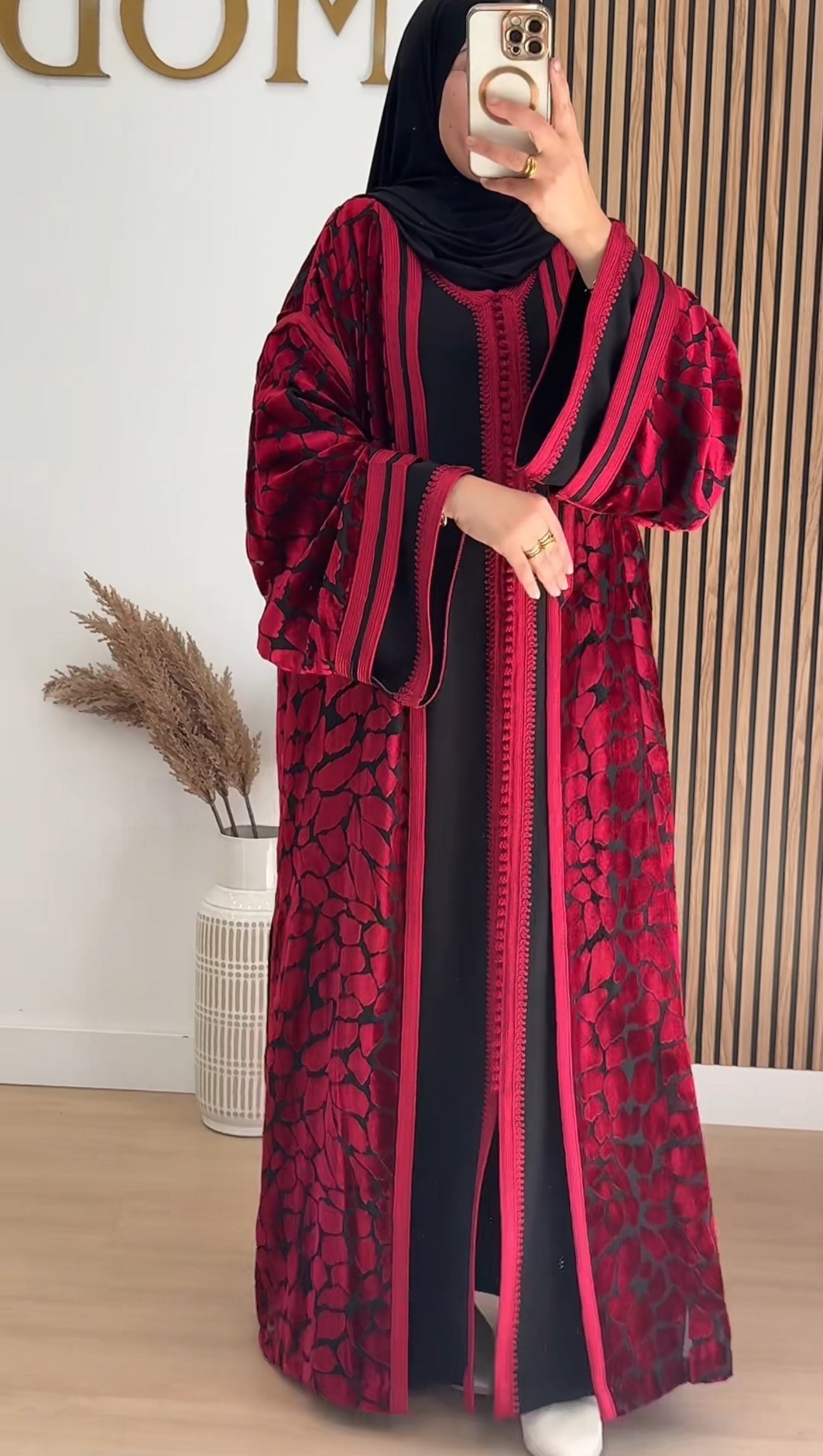 KIMONOS