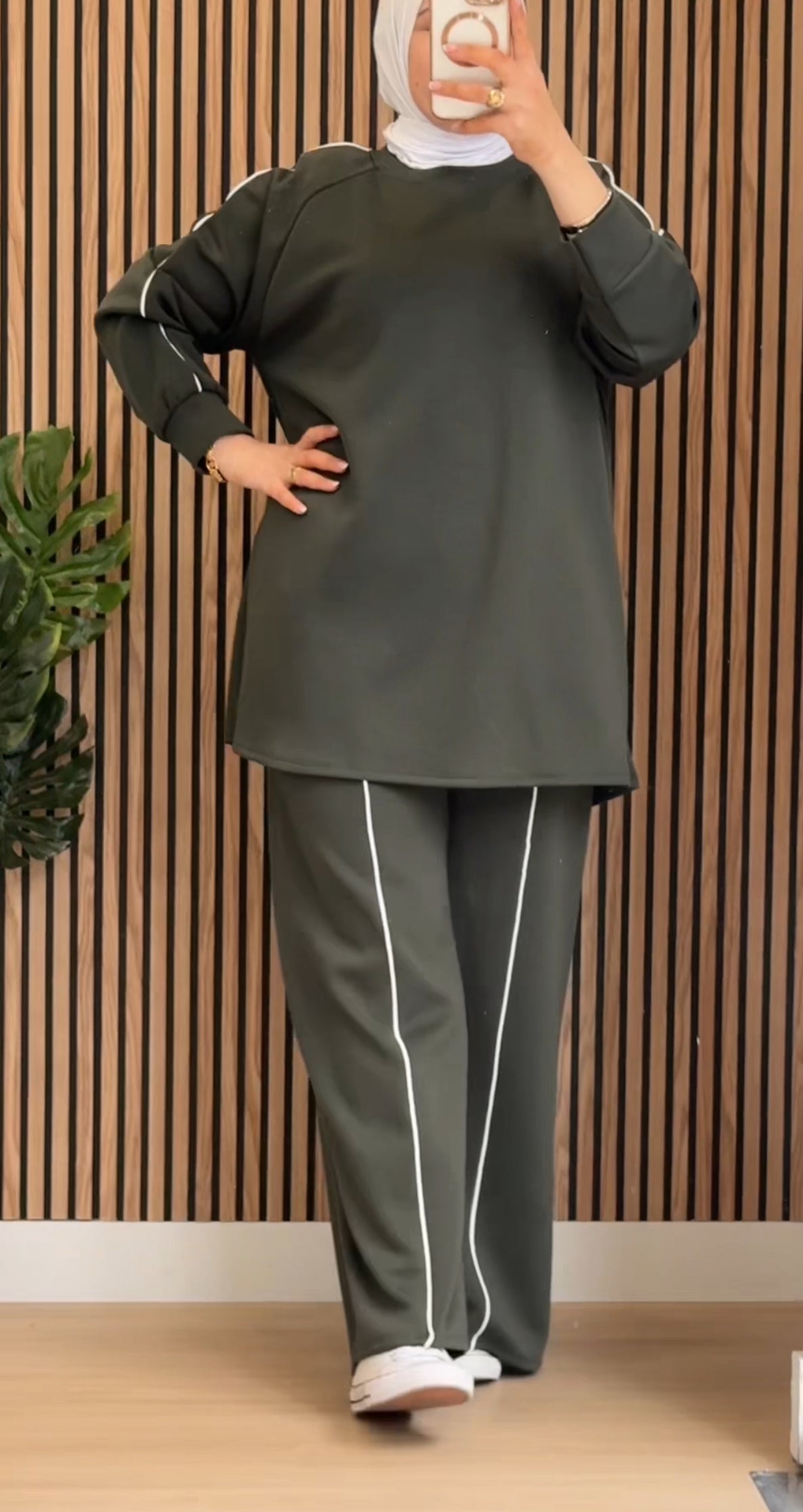 CHÁNDAL CON LÍNEAS