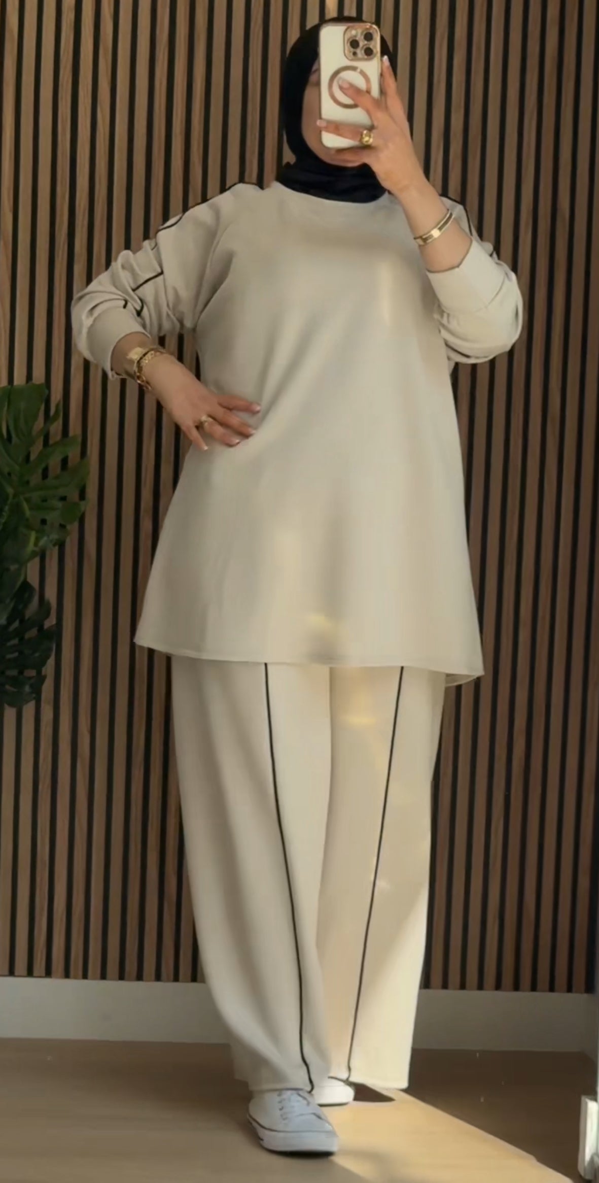 CHÁNDAL CON LÍNEAS