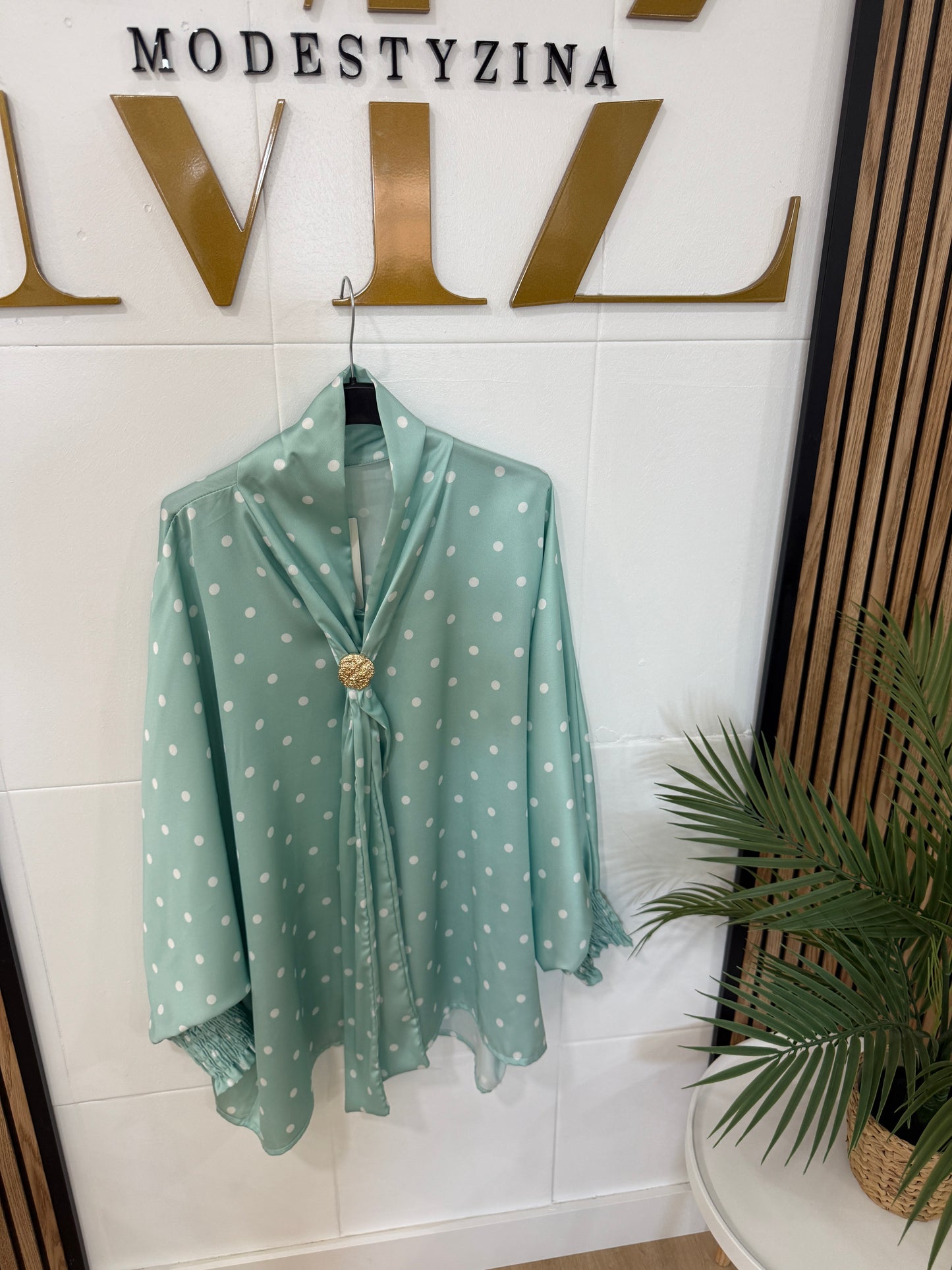 BLUSA BROCHE LUNARES