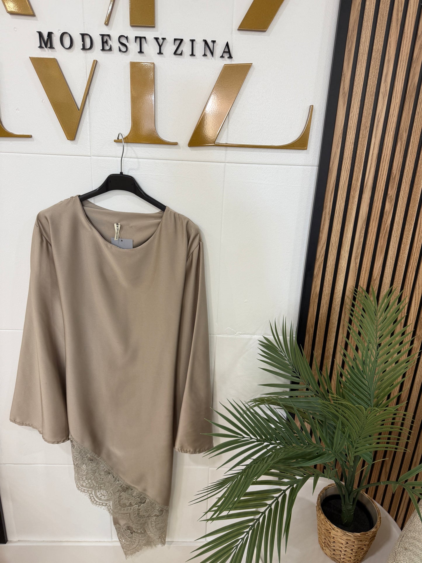 BLUSA ENCAJE