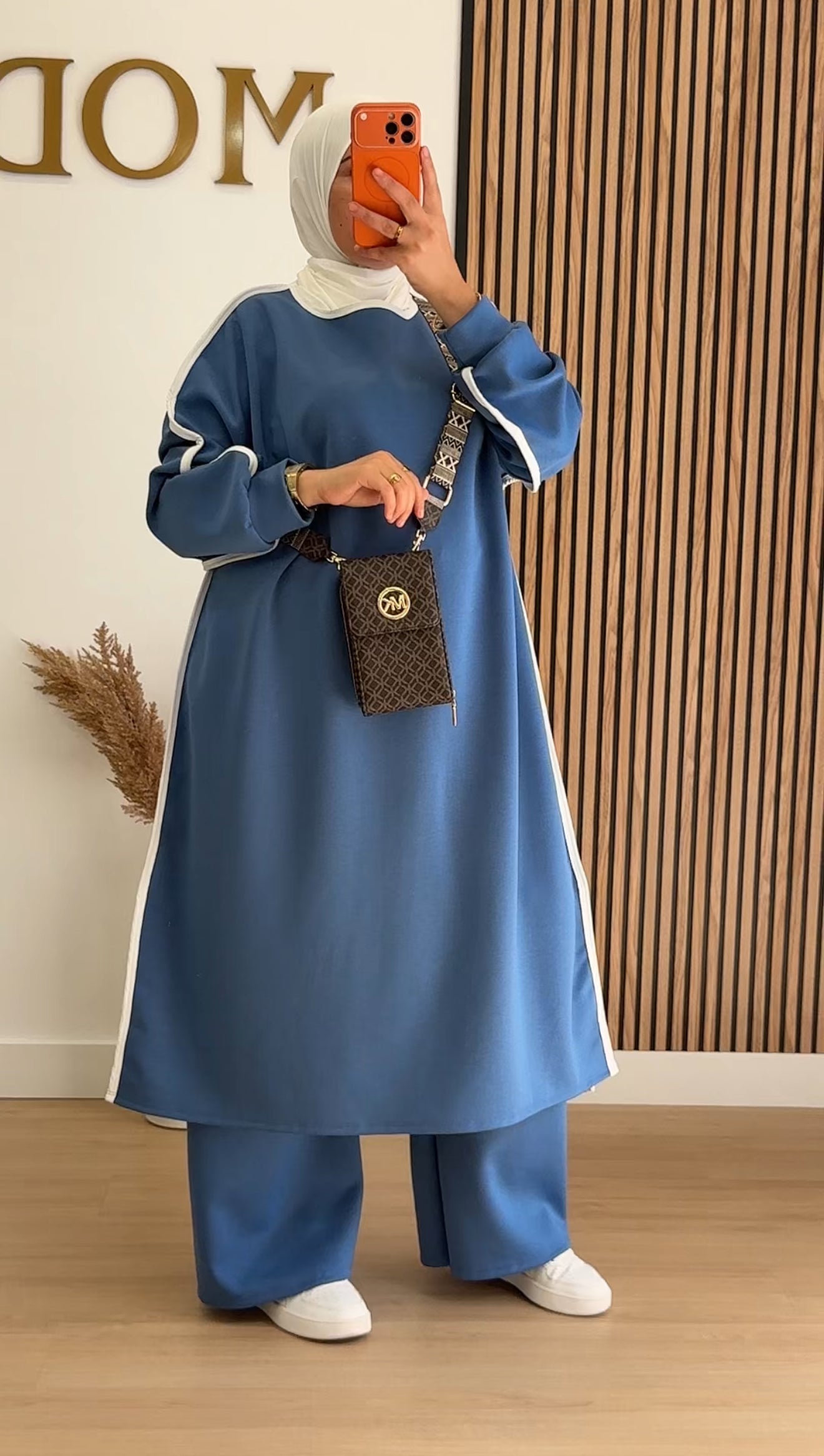 CHÁNDAL FARAH