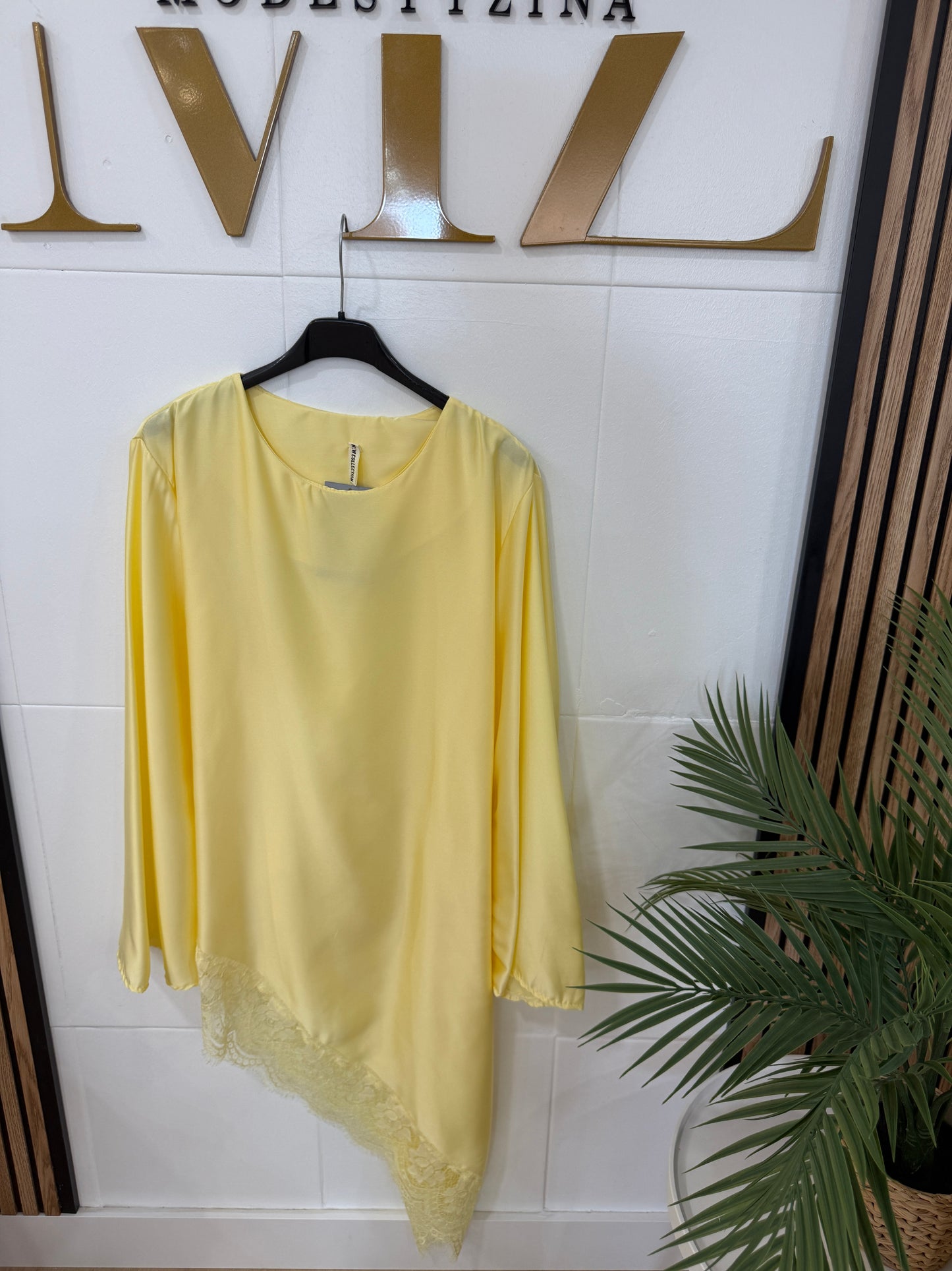 BLUSA ENCAJE