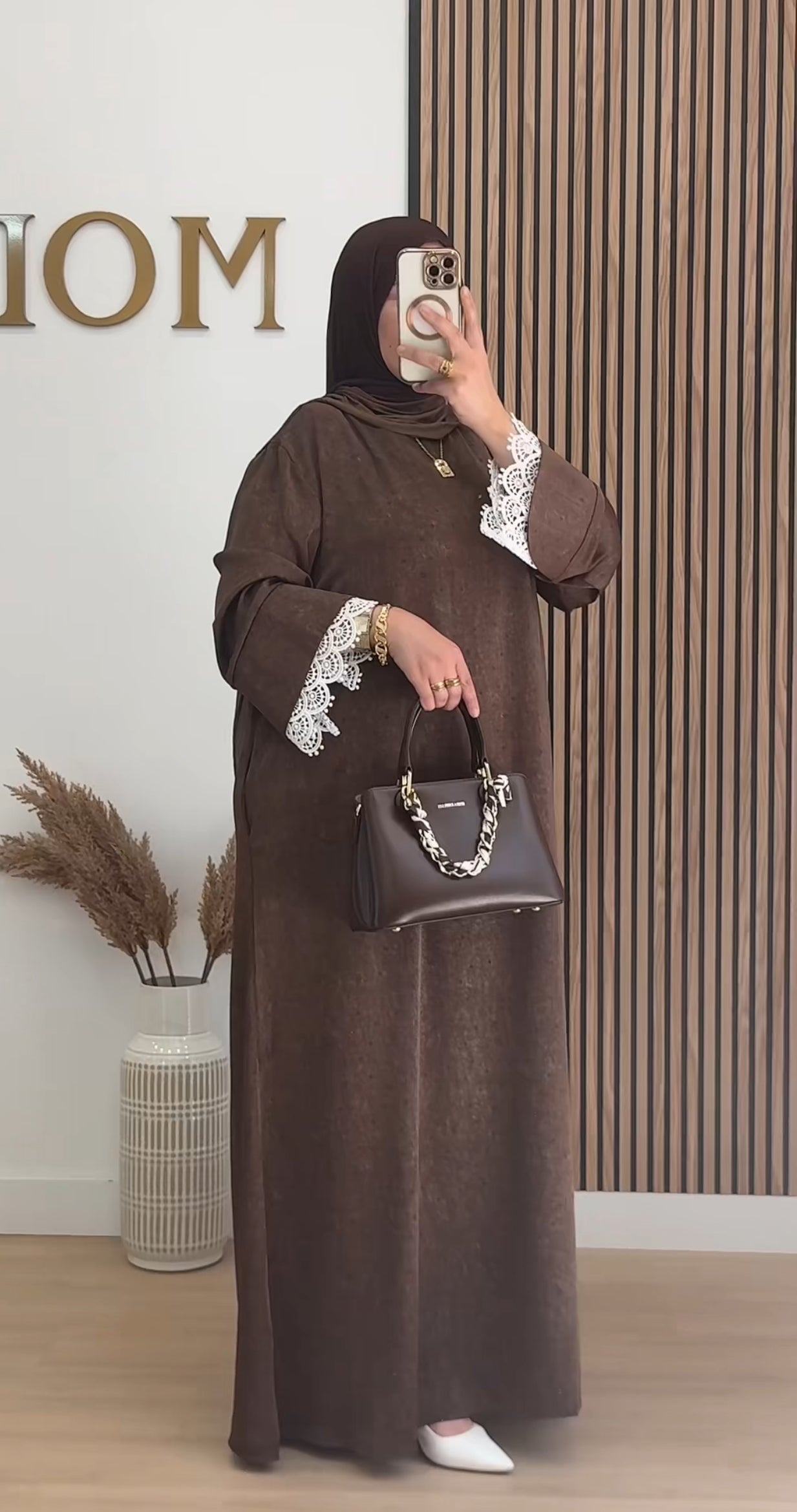 ABAYA LINA