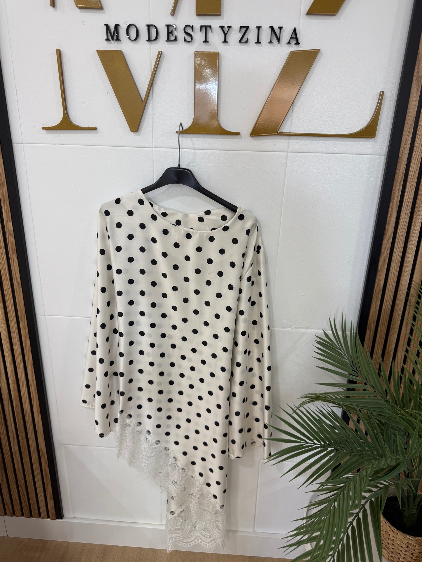BLUSA ENCAJE LUNARES