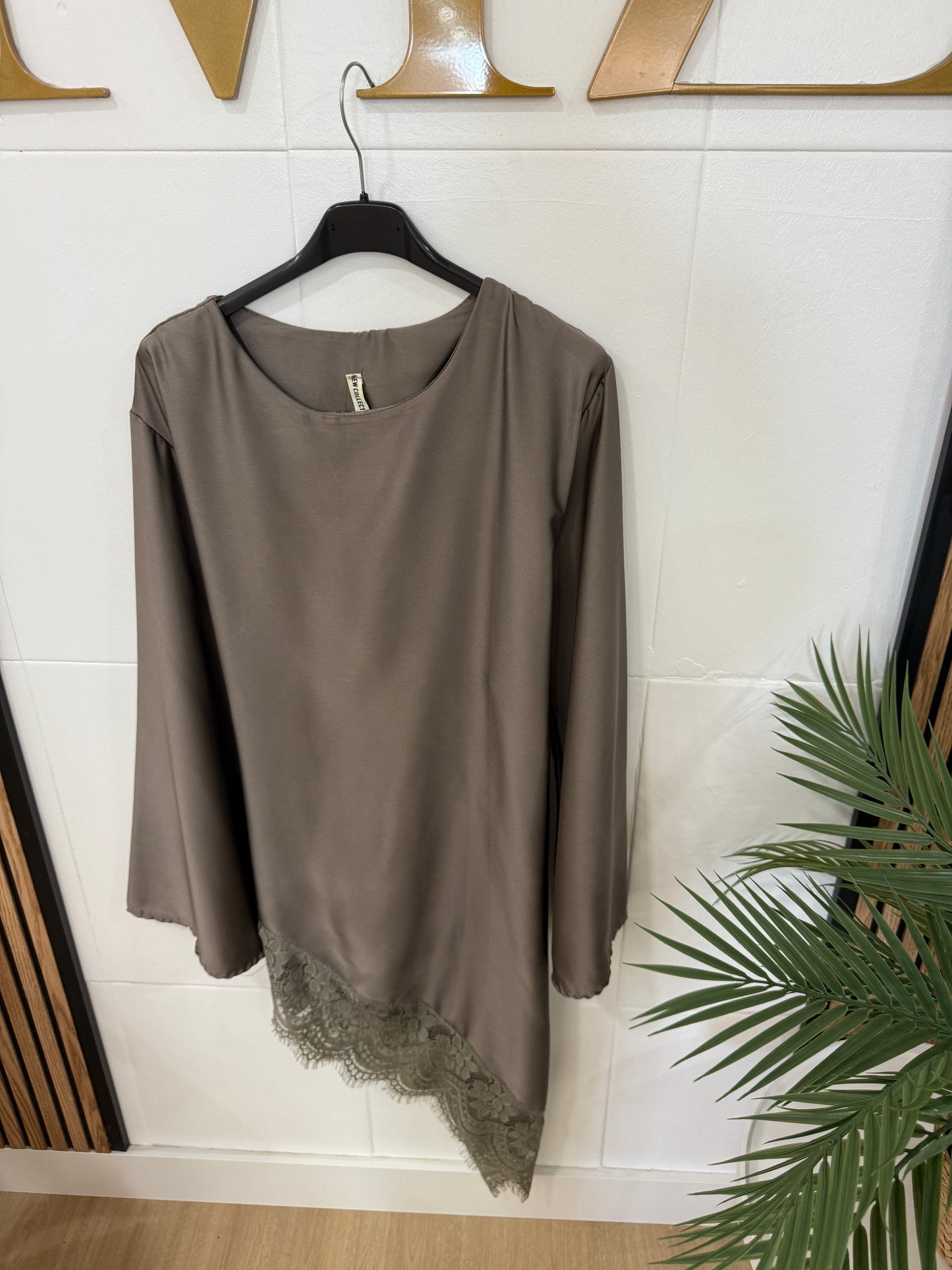 BLUSA ENCAJE