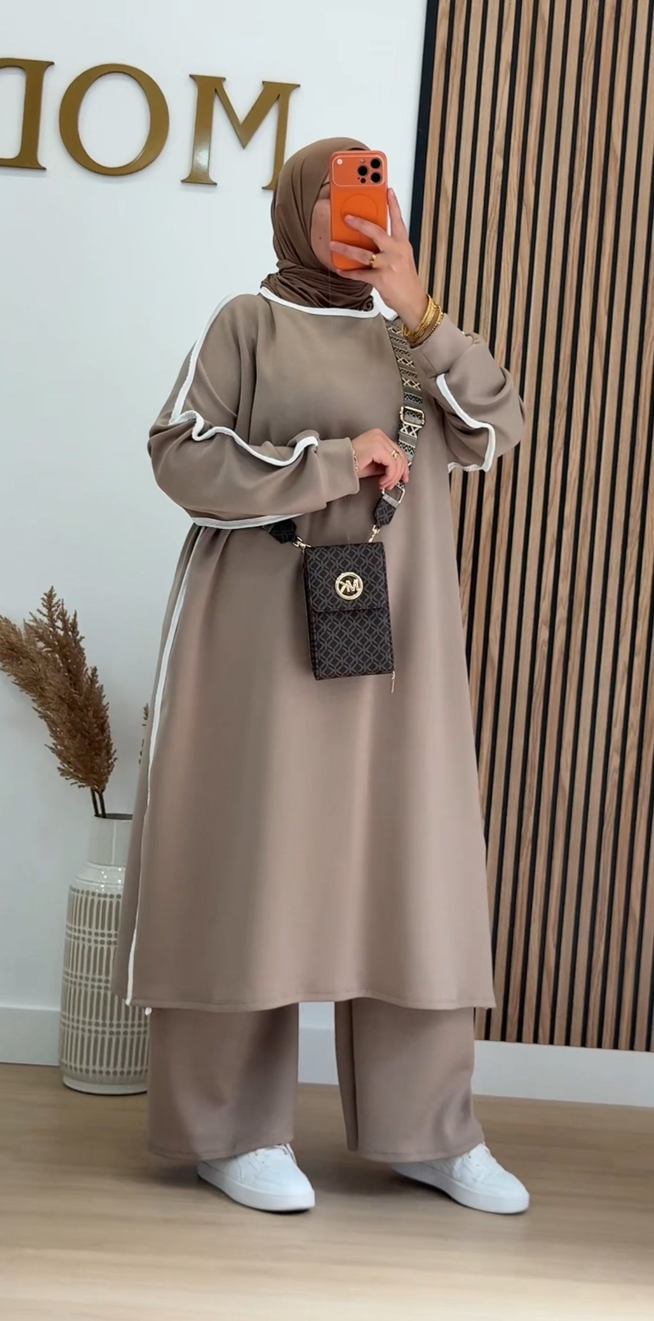 CHÁNDAL FARAH