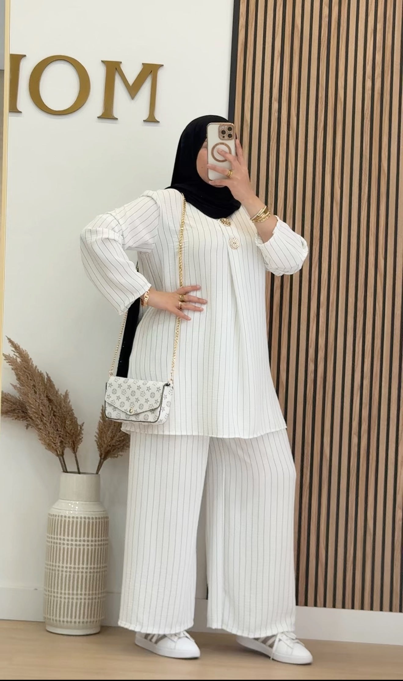 CONJUNTO LATIFA