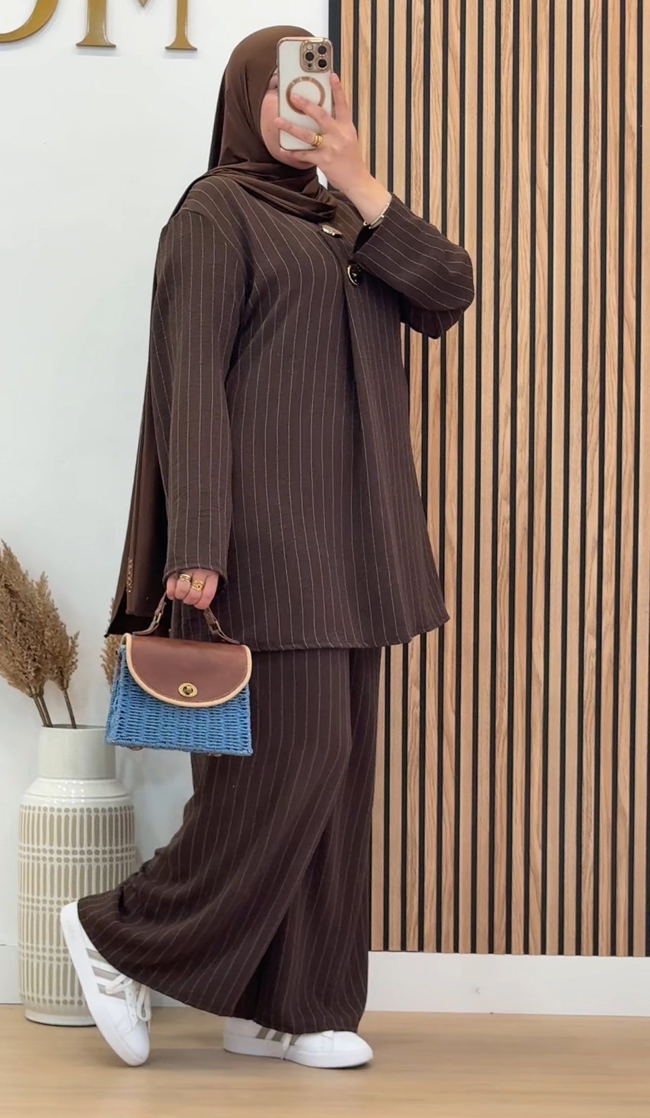 CONJUNTO LATIFA