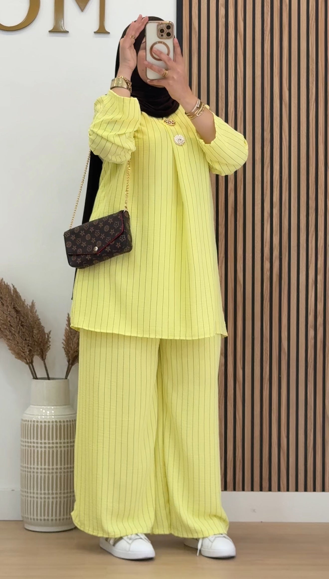 CONJUNTO LATIFA
