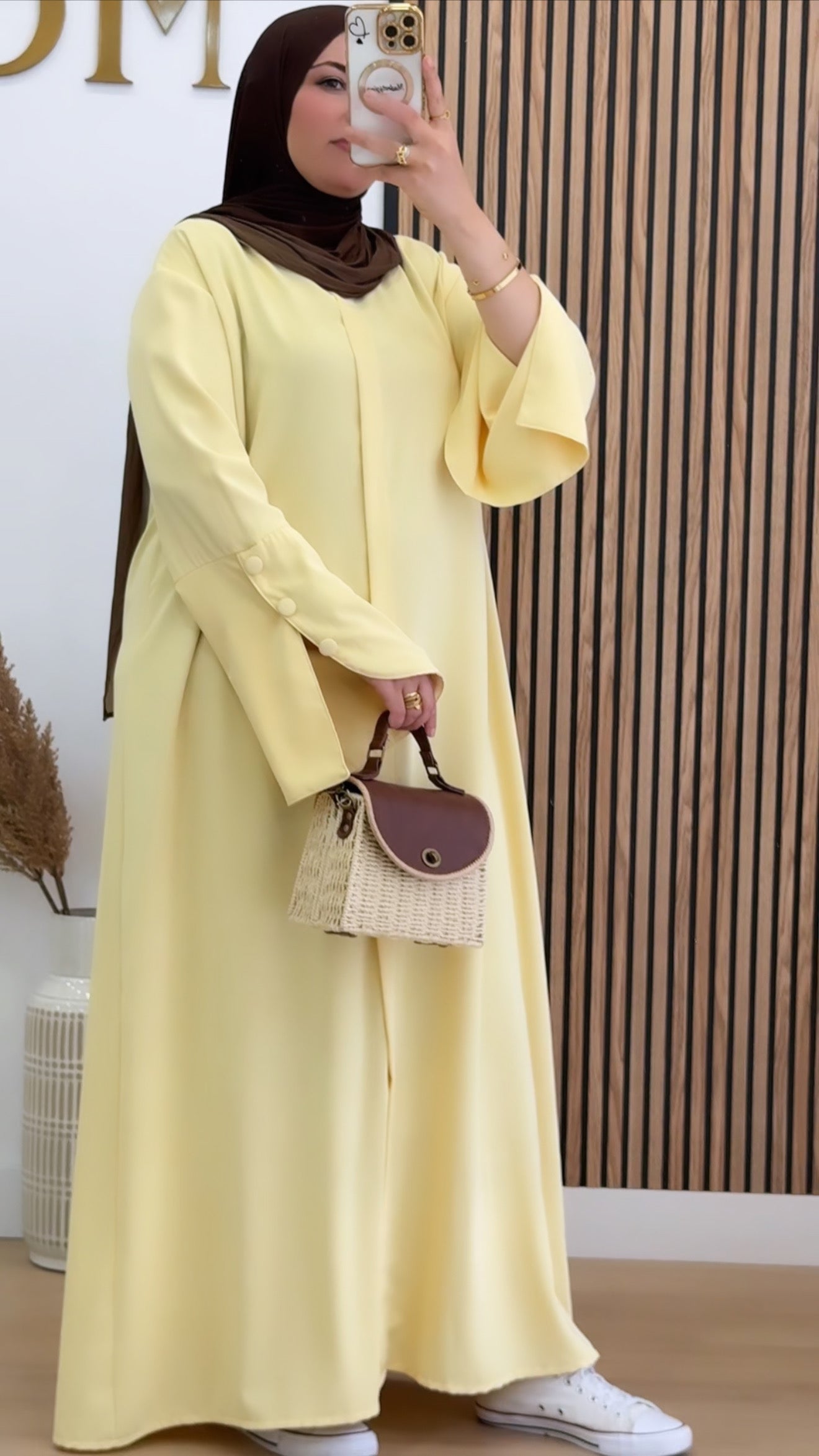 ABAYA JANA