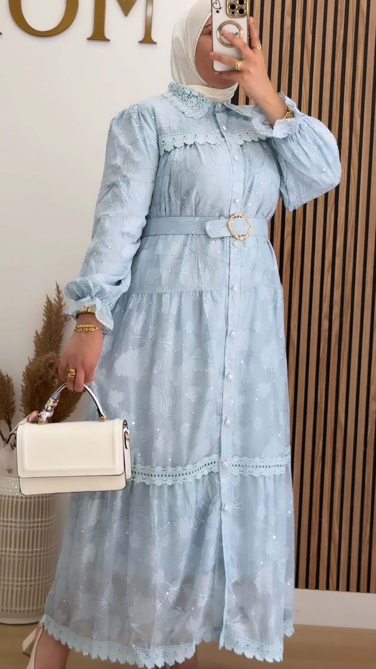 VESTIDO REINA