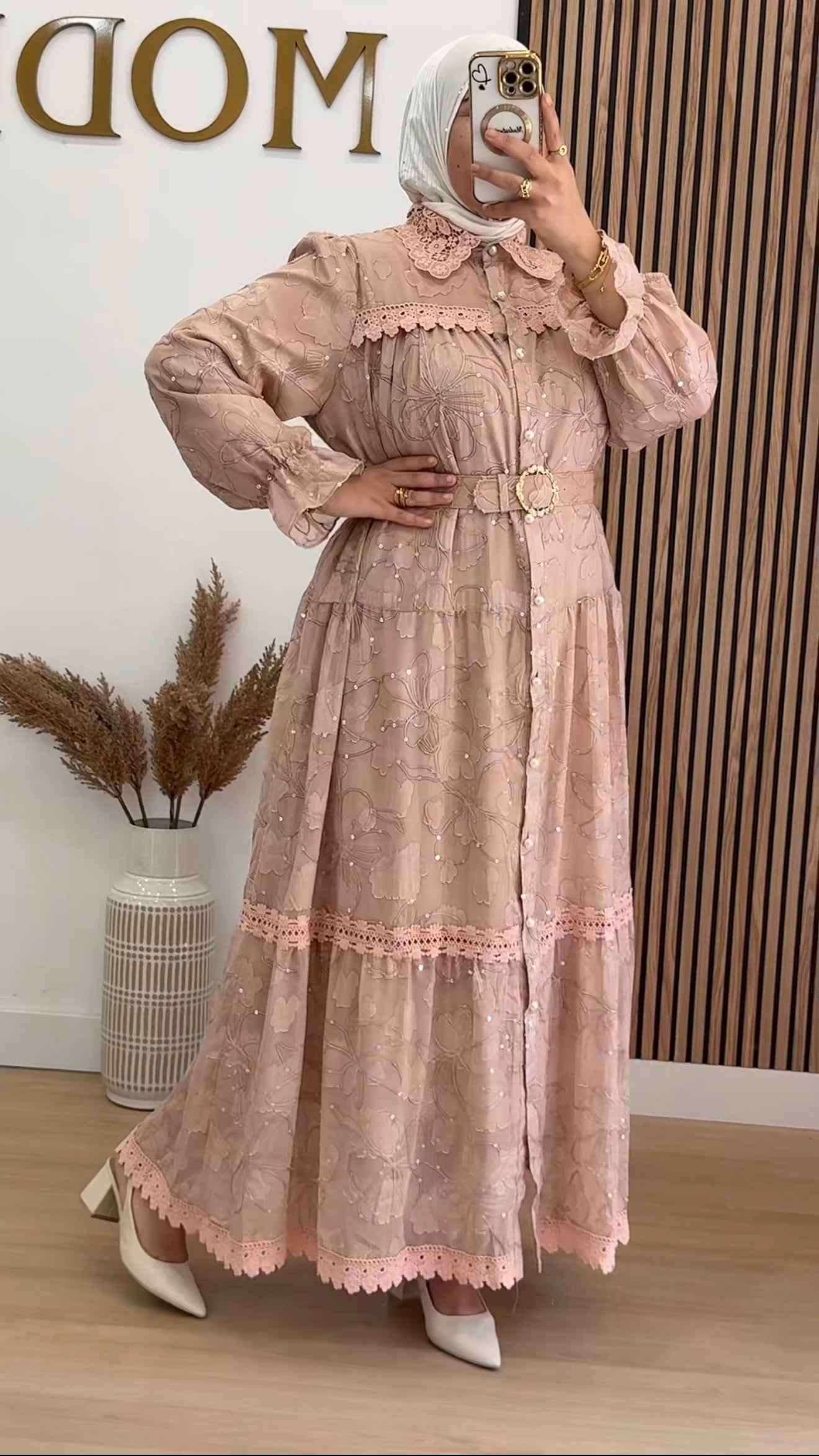 VESTIDO REINA