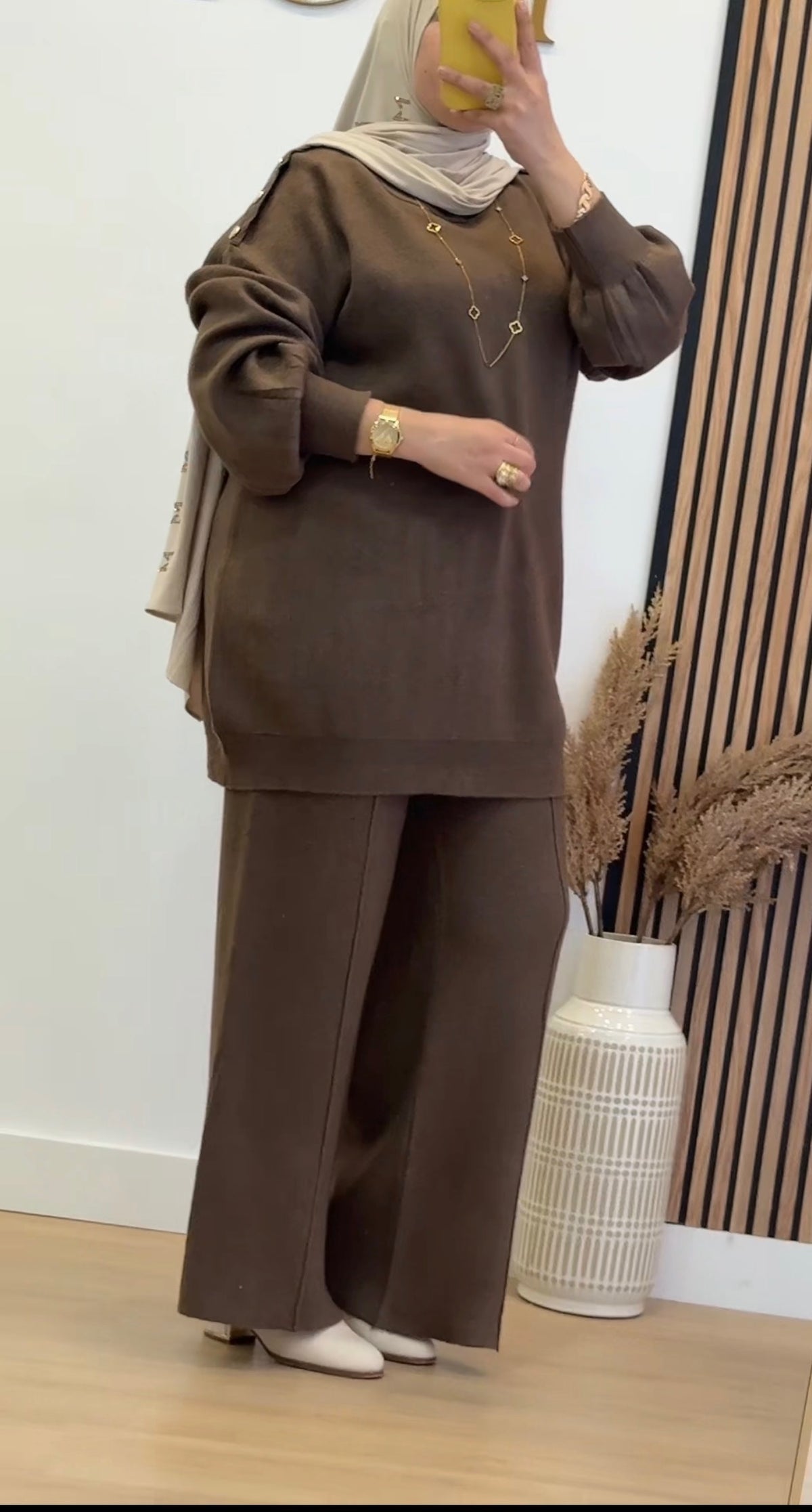 CONJUNTO MANAL