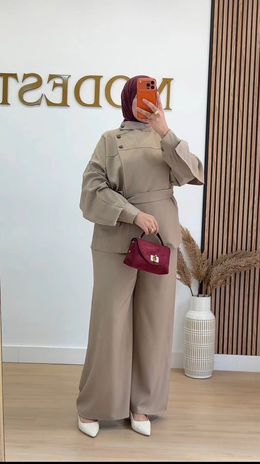 TRAJE HANAA