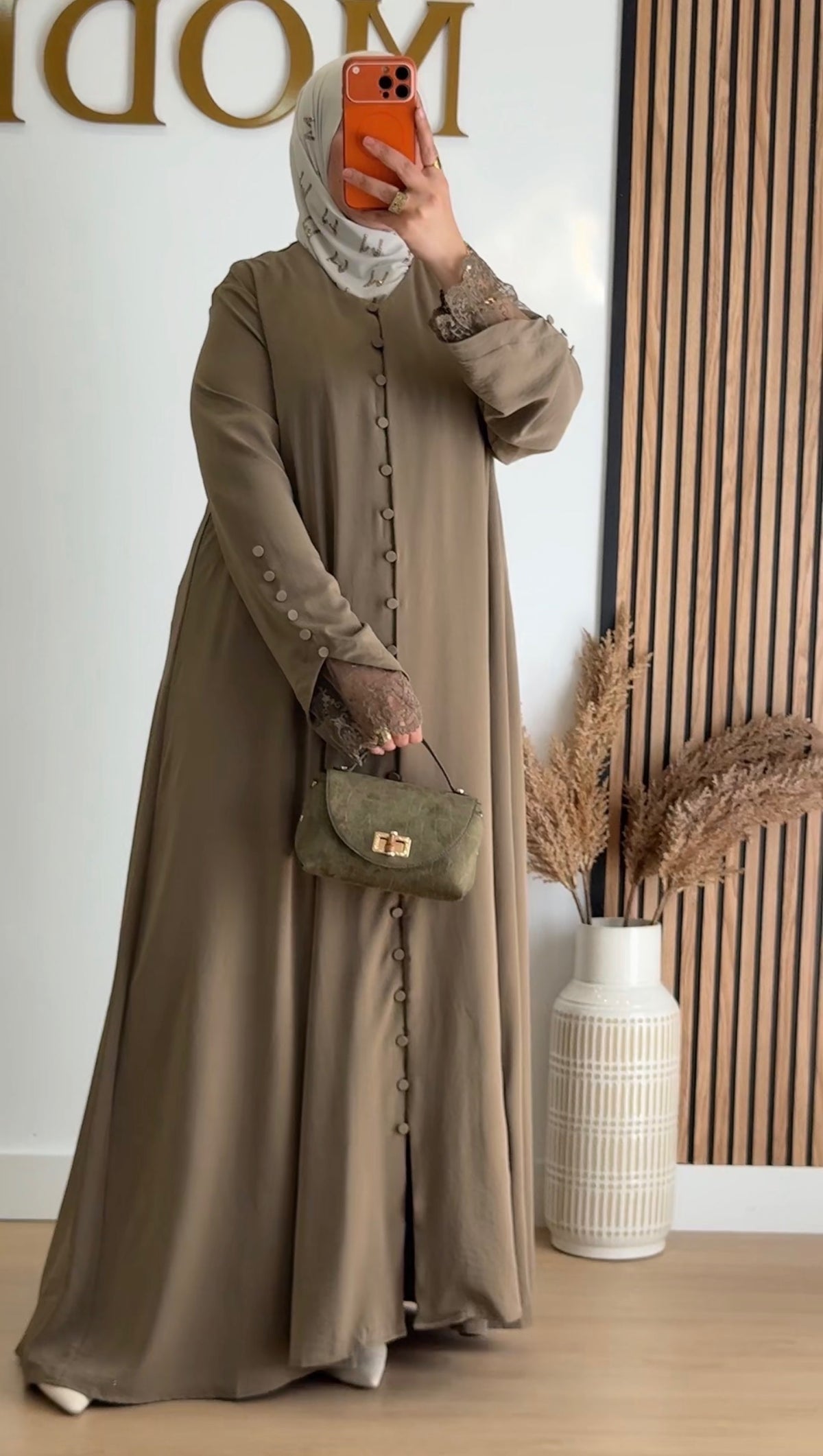 ABAYA DONTIL