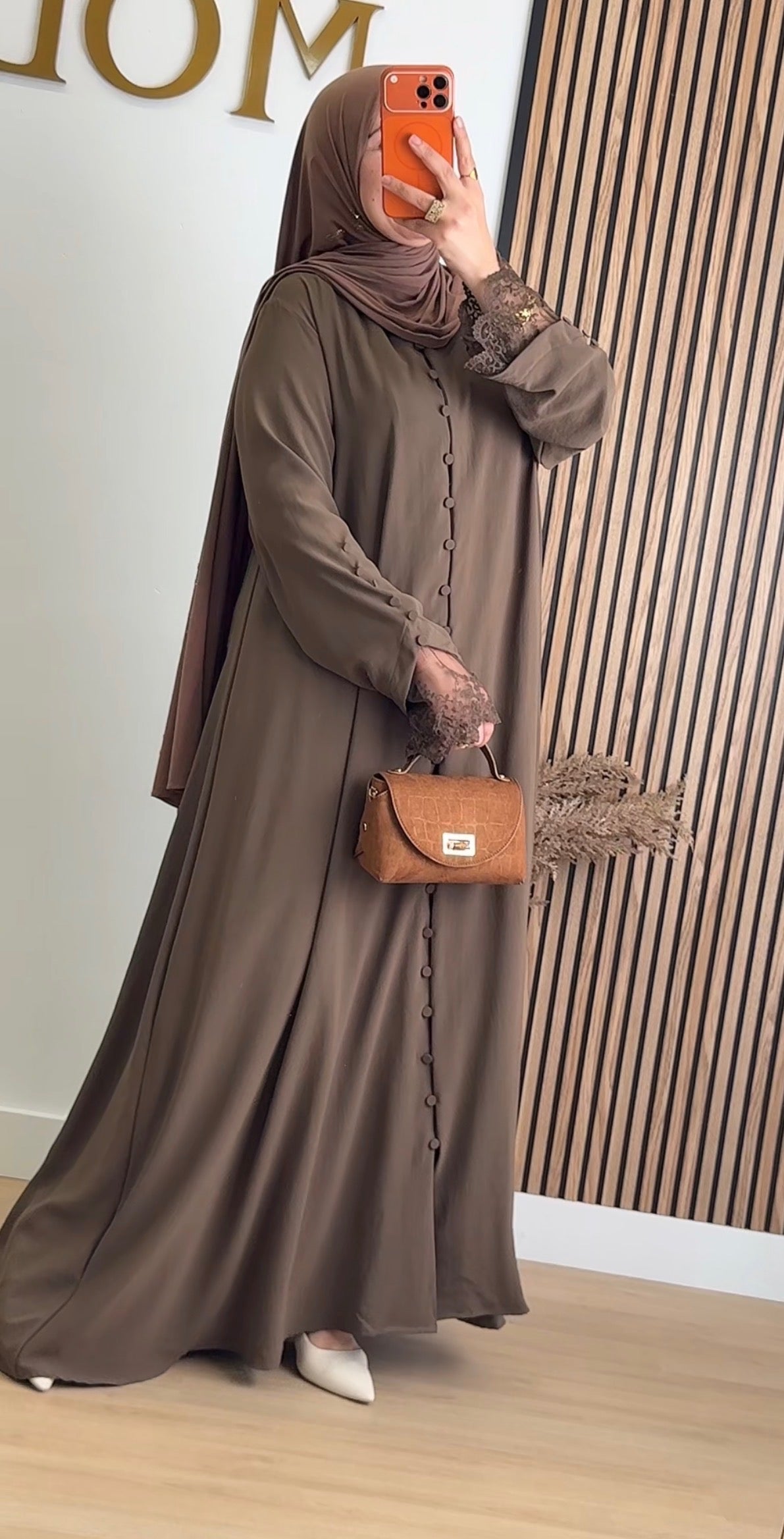 ABAYA DONTIL