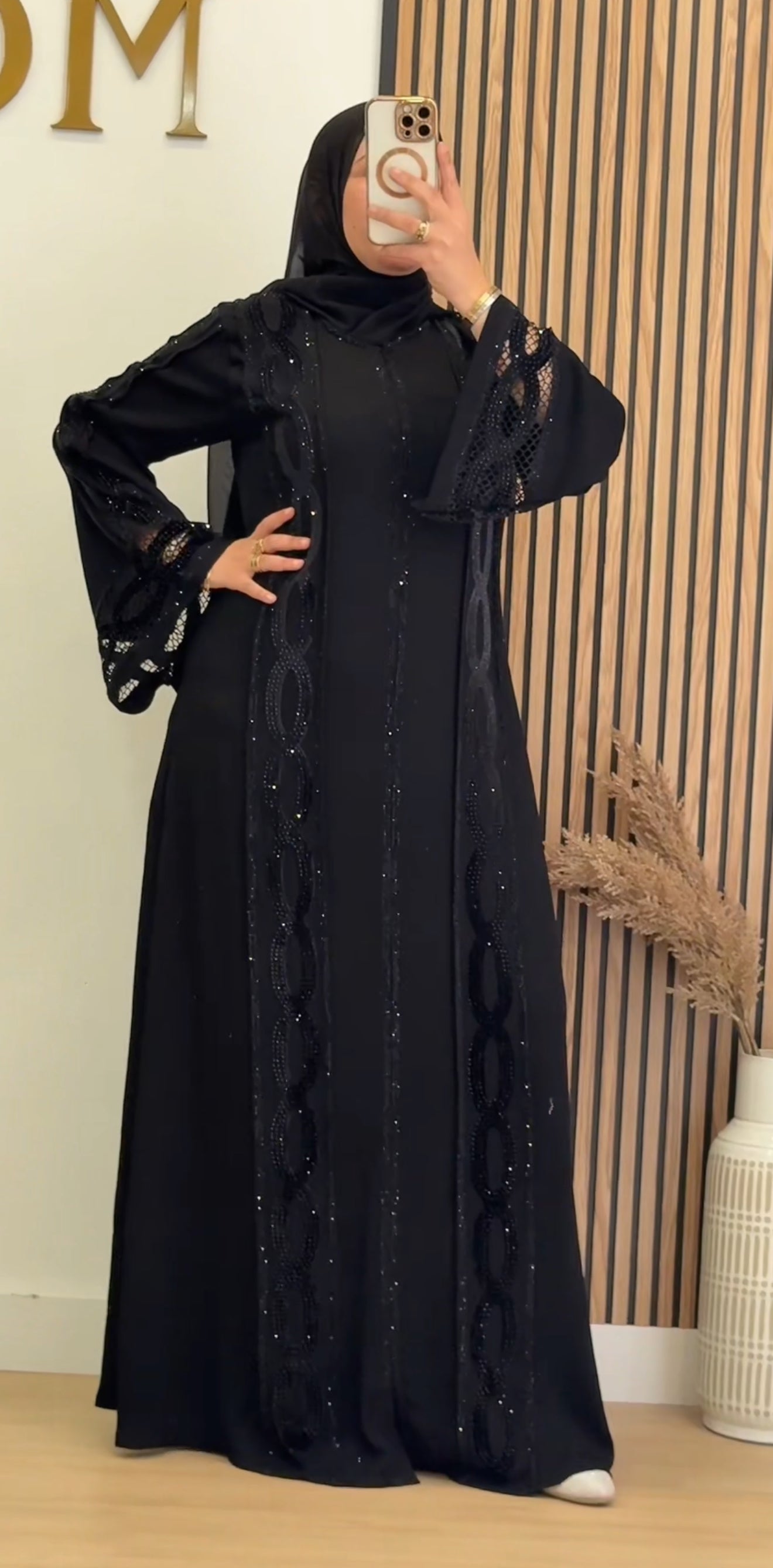 ABAYA TASNEEM