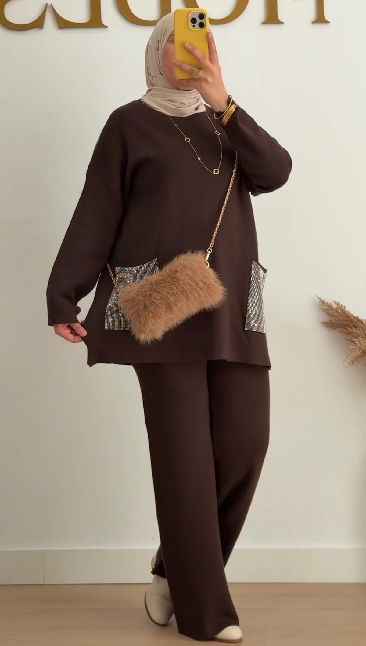 CONJUNTO GHALYA