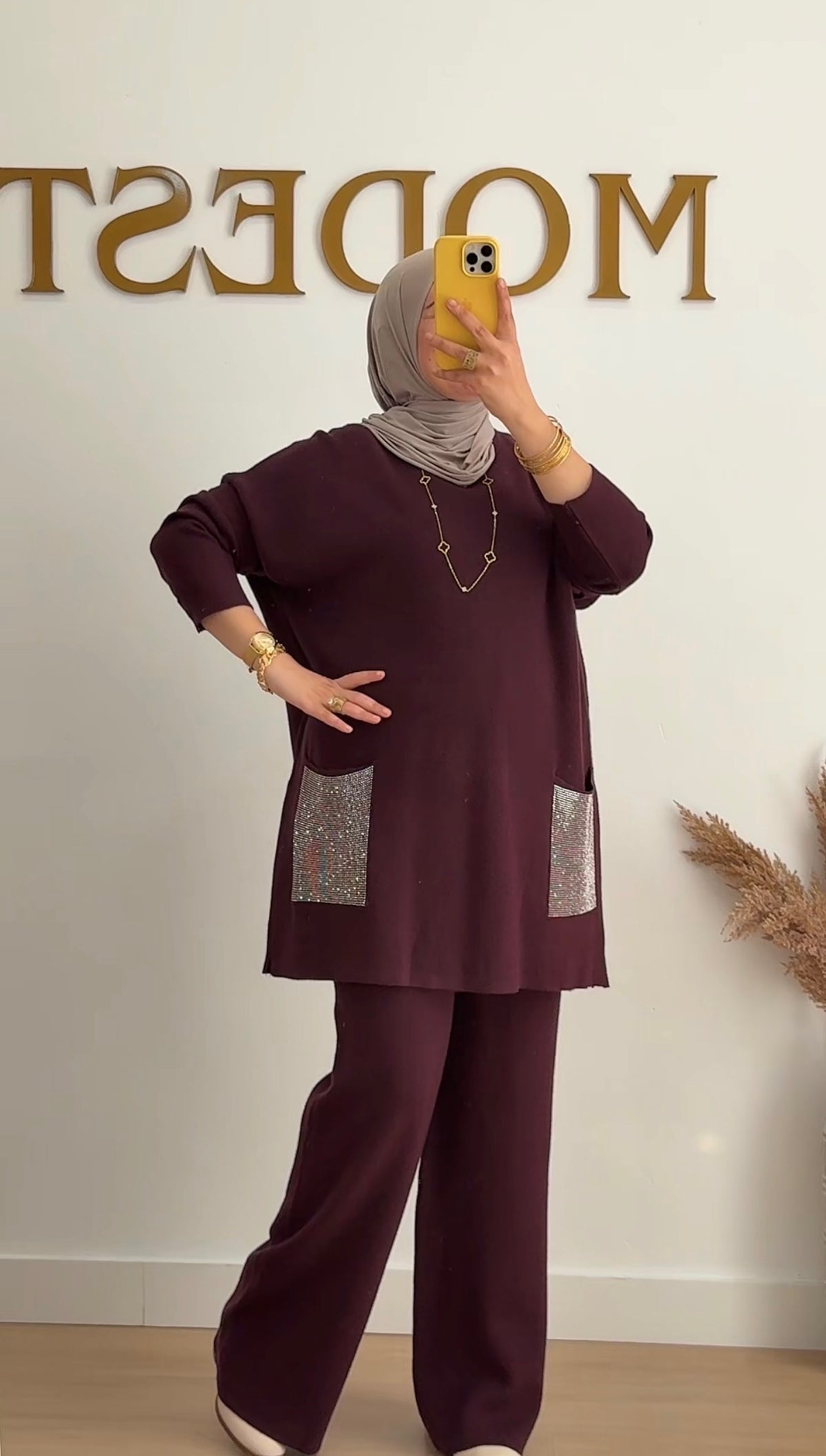 CONJUNTO GHALYA